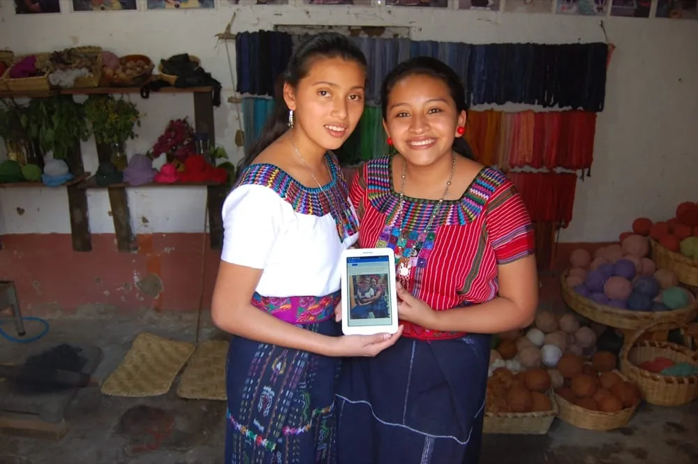 Members of the Casa Flor Ixcaco weaving cooperative